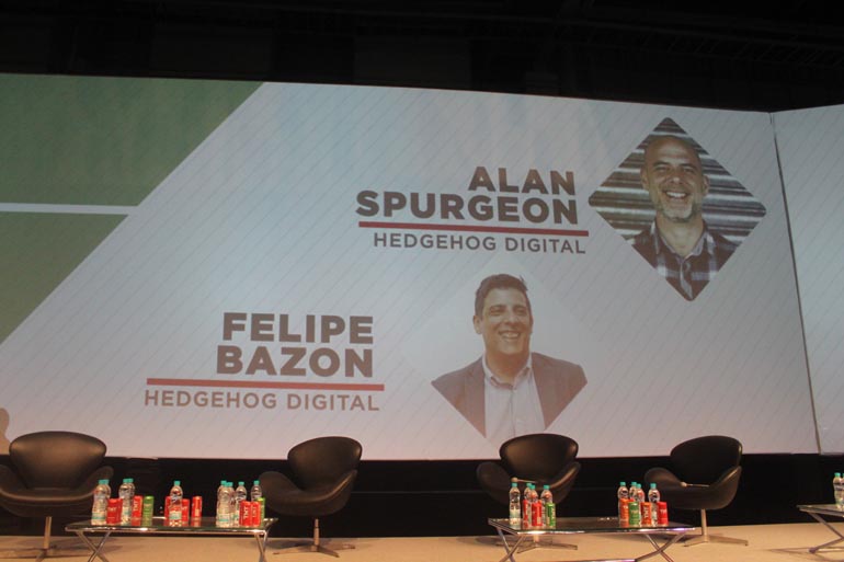 SEO Experts from Hedgehog on Stage in Brazil